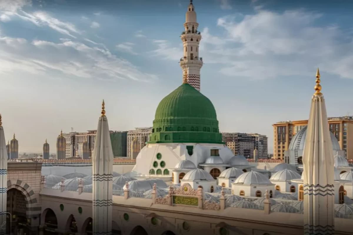 Madinah Mosque - Rana Business Travels